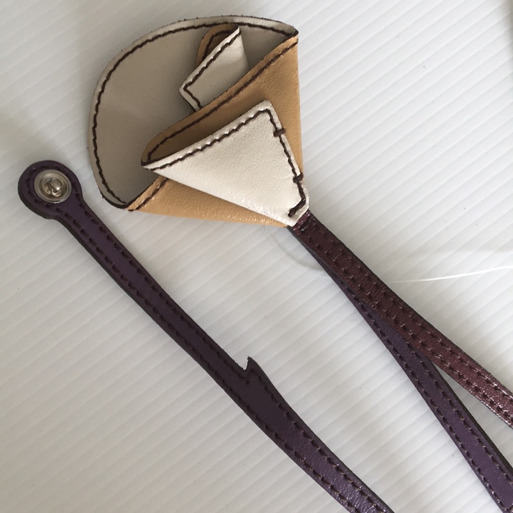 🎉HP🎉Miu Miu skinny leather flower belt with snap